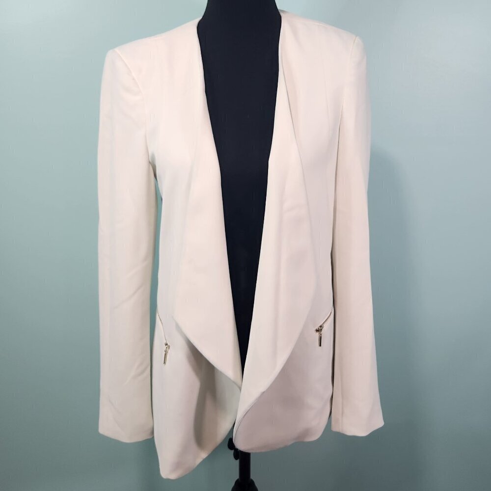 White House Black Market White Blazer Size 8
lot H
